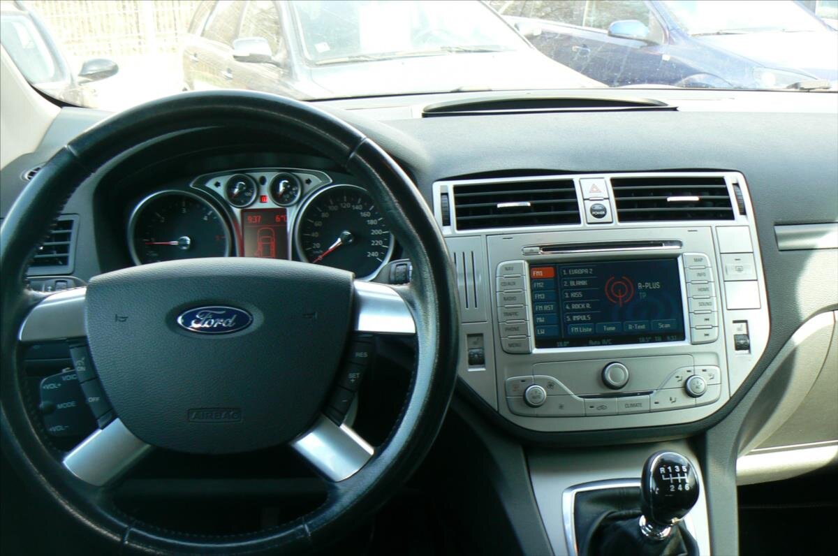 Ford Kuga SUV 2,0 l 100 kw