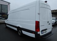 Mercedes-Benz Sprinter 4