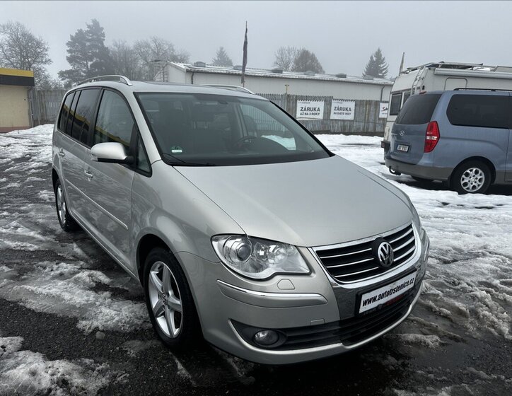 Volkswagen Touran Kombi 1,4 l 103 kw