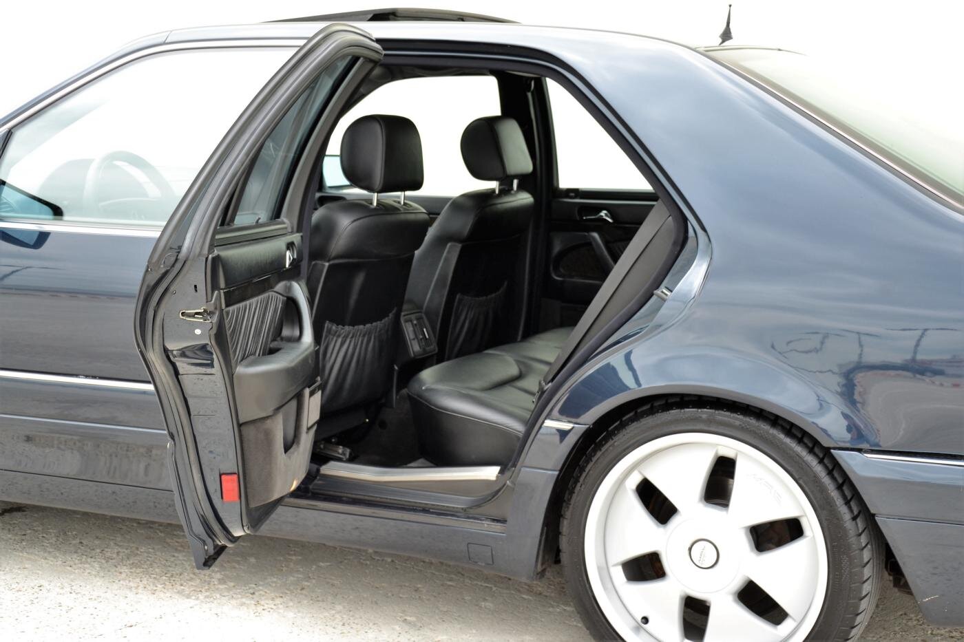 Mercedes-Benz Třídy S Sedan 3,0 l 130 kw