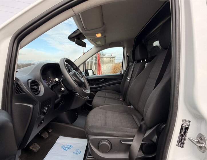 Mercedes-Benz Vito 9