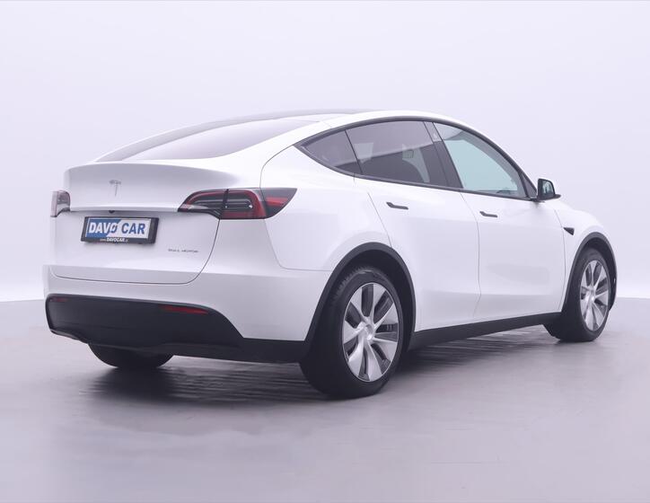 Tesla Model Y 7