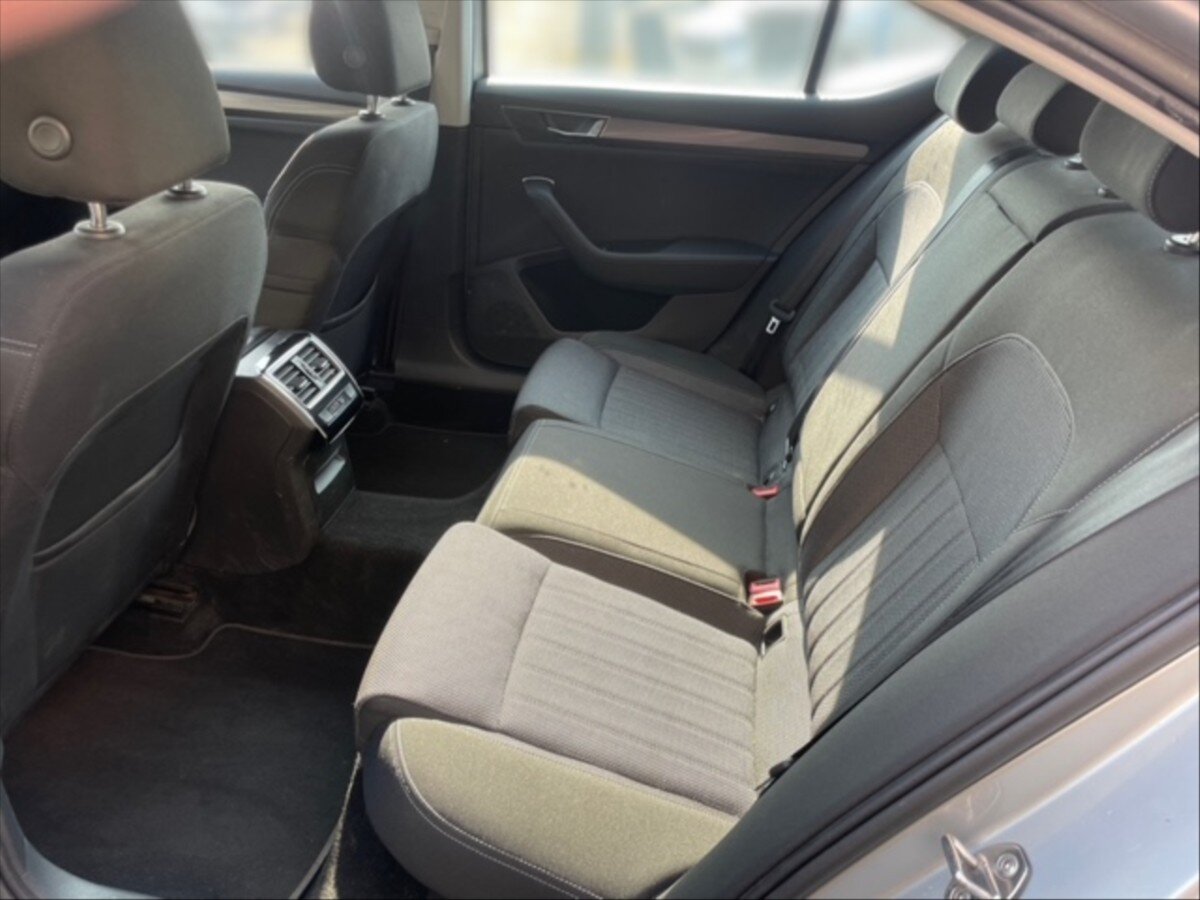 Škoda Superb Liftback 2,0 l 110 kw