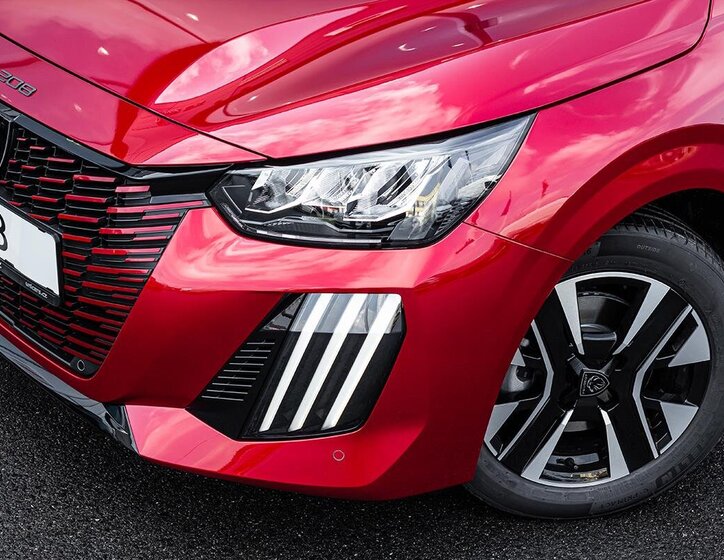 Peugeot 208 Hatchback 1,2 l 74 kw