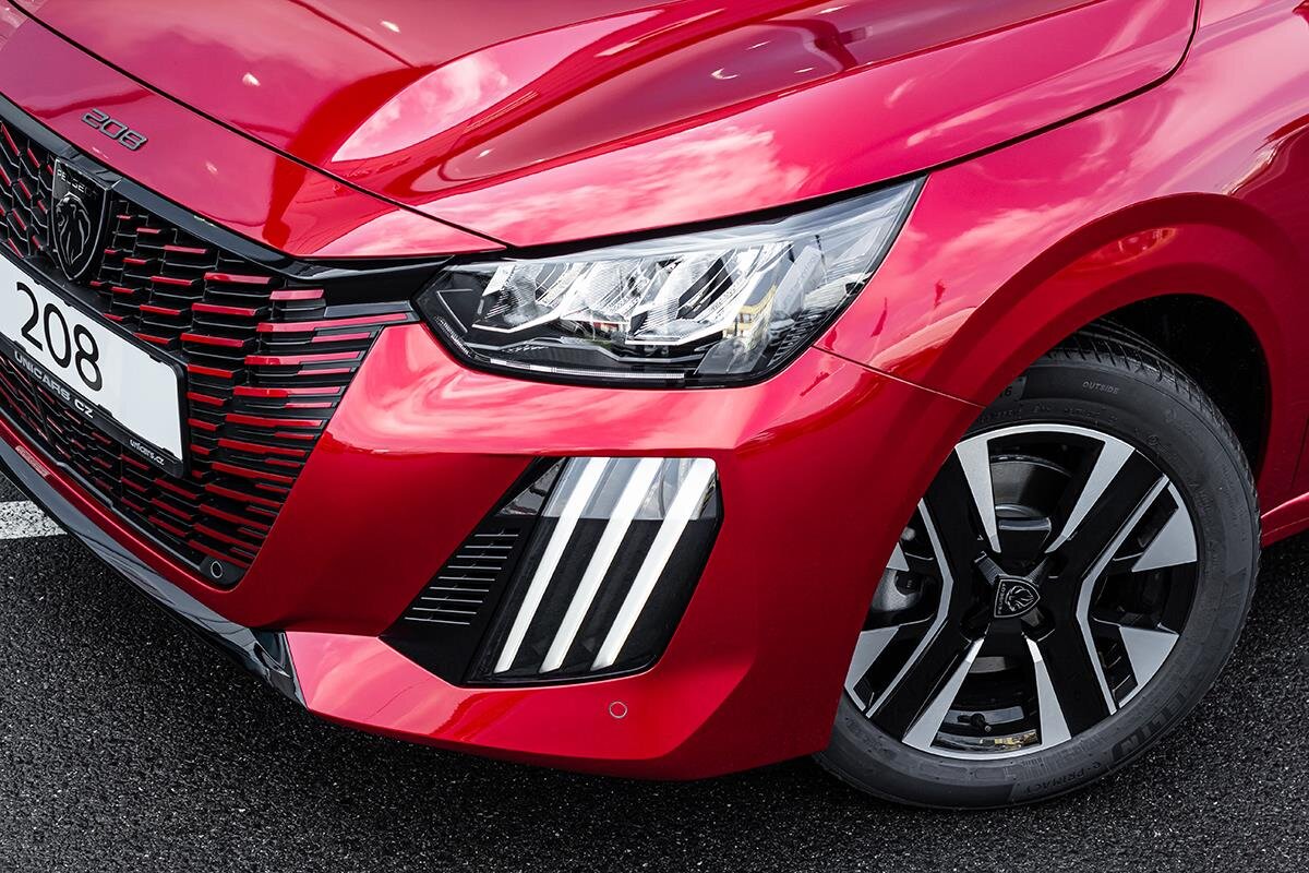 Peugeot 208 Hatchback 1,2 l 74 kw