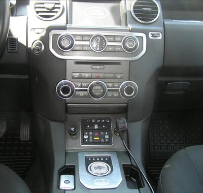 Land Rover Discovery 10