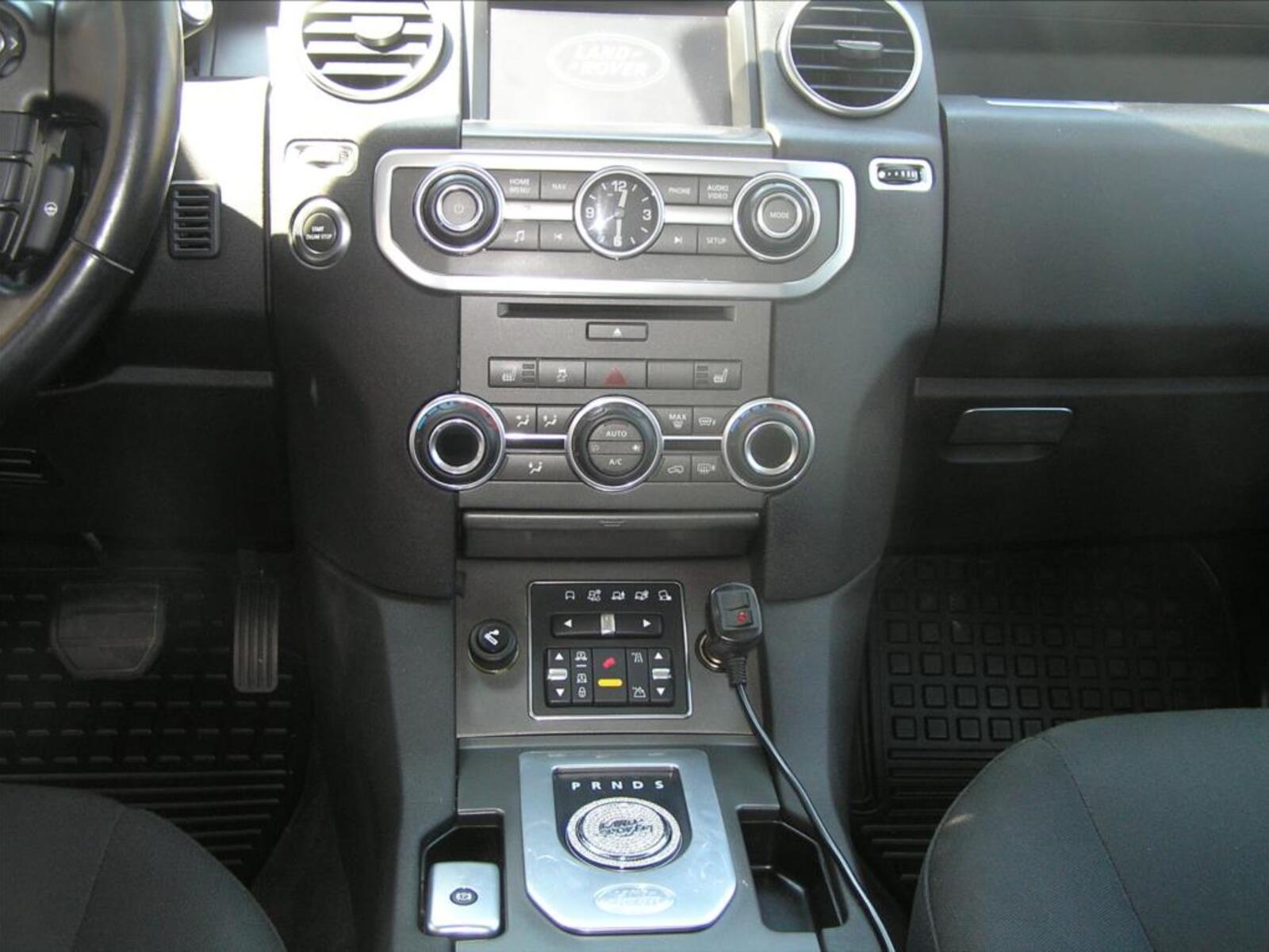 Land Rover Discovery 10