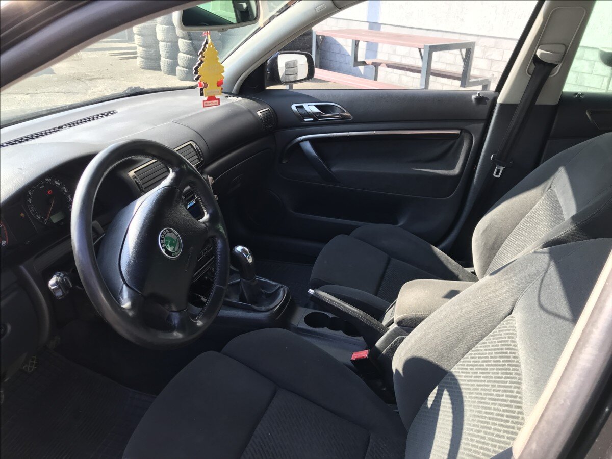 Škoda Superb Sedan / Limuzína 1,9 l 96 kw