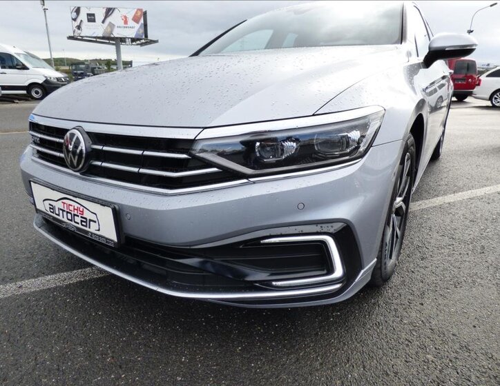 Volkswagen Passat Kombi 1,4 l 115 kw