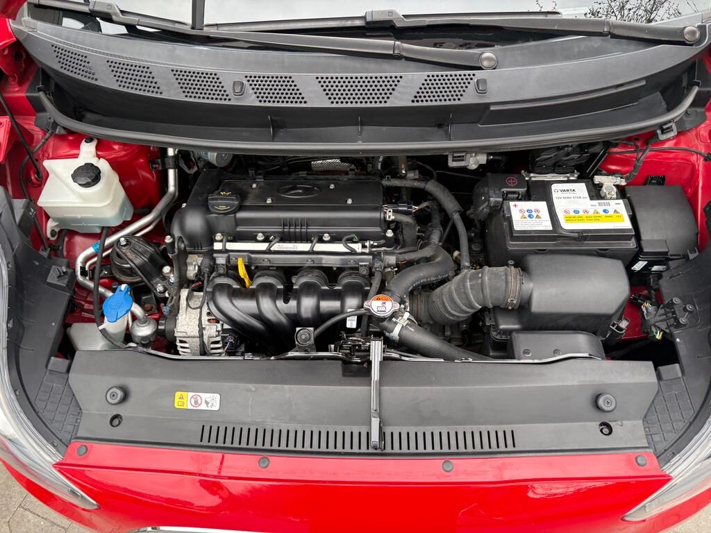 Hyundai ix20 MPV 1,6 l 92 kw