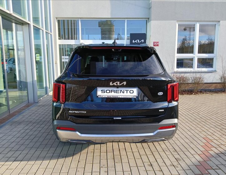 KIA Sorento 4
