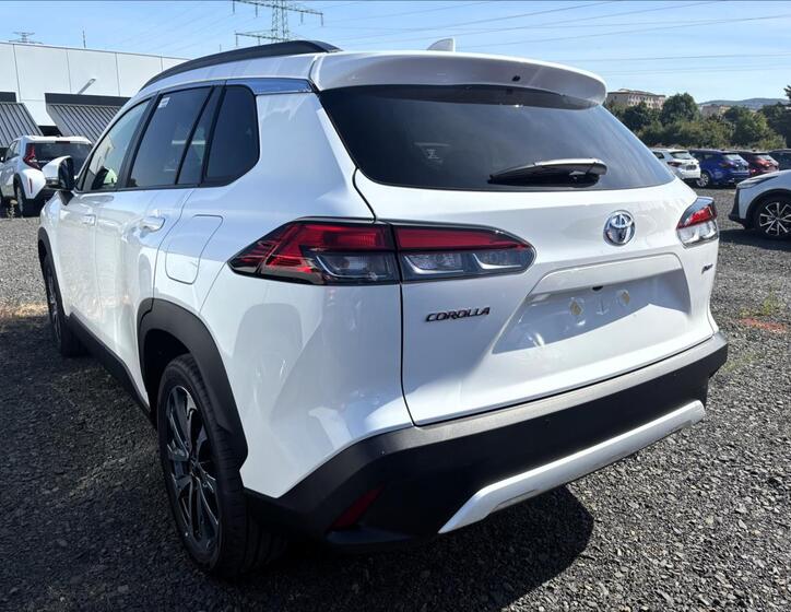 Toyota Corolla Cross 4