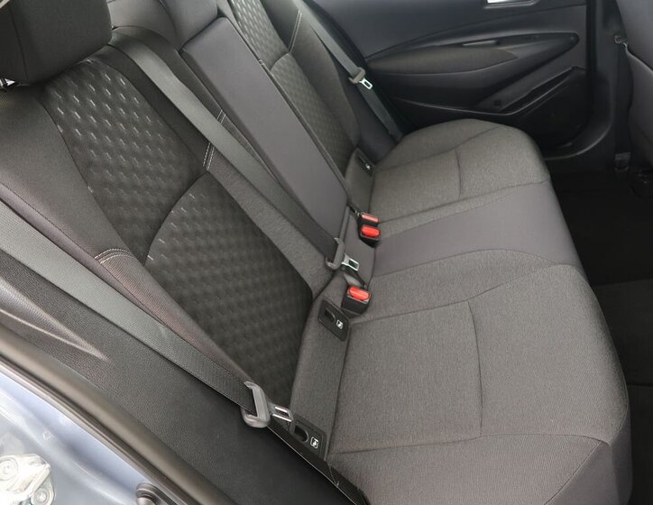 Toyota Corolla Sedan / Limuzína 1,5 l 92 kw