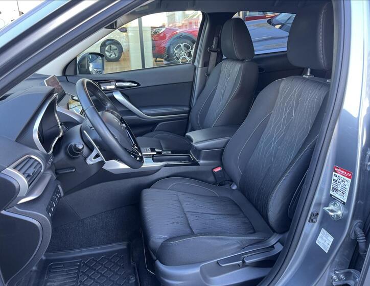 Mitsubishi Eclipse Cross 9