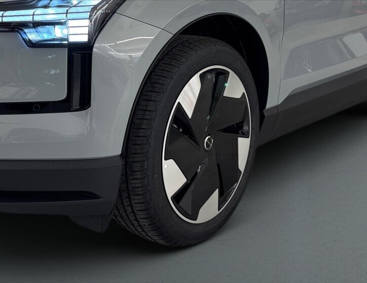 Volvo EX30 SUV 0,0 200 kw