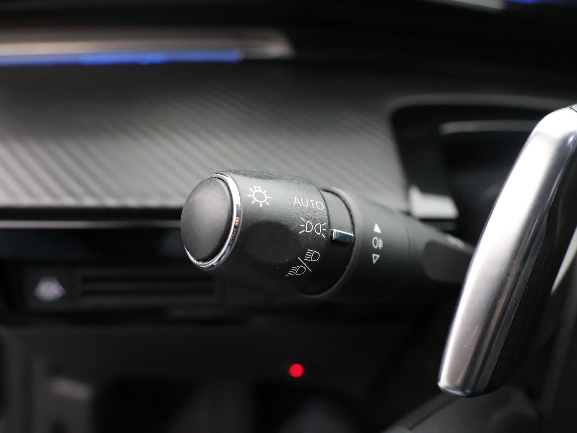 Peugeot 508 Liftback 1,6 l 133 kw