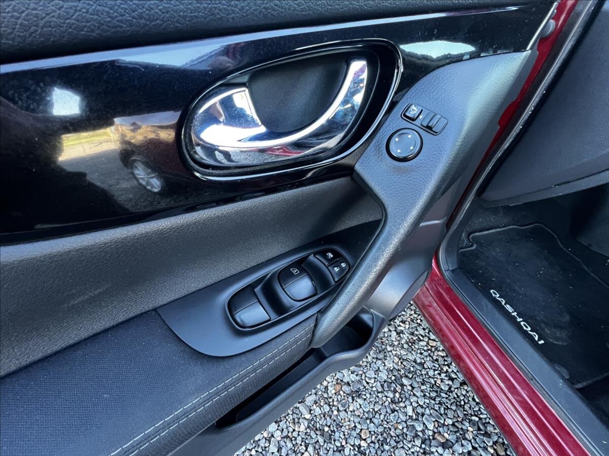 Nissan Qashqai SUV / Terénní 1,2 l 85 kw