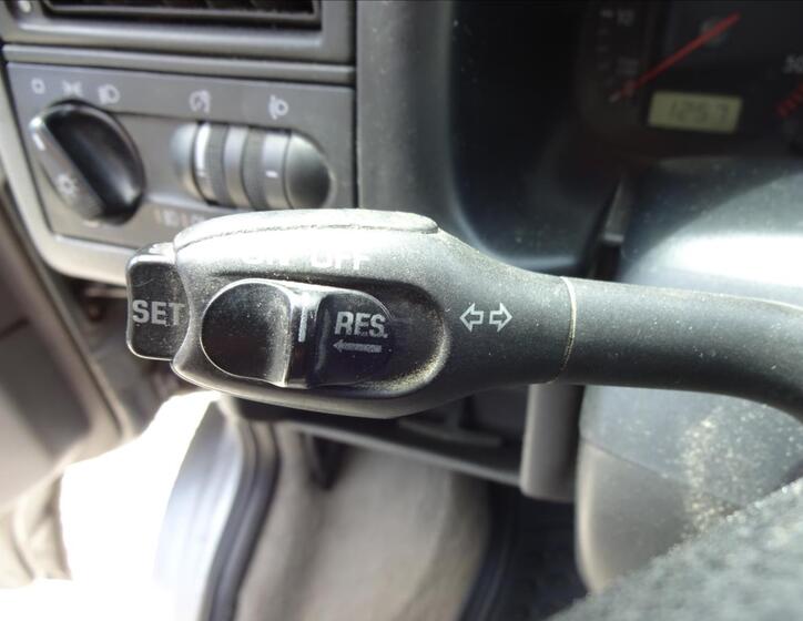 Volkswagen Caravelle 22