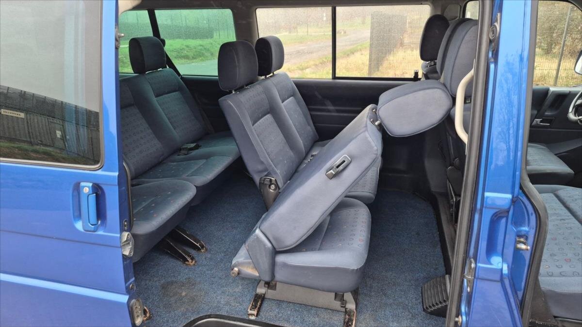 Volkswagen Caravelle Kombi 2,5 l 75 kw