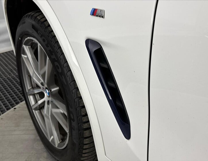BMW X3 SUV / Terénní 2,0 l 140 kw