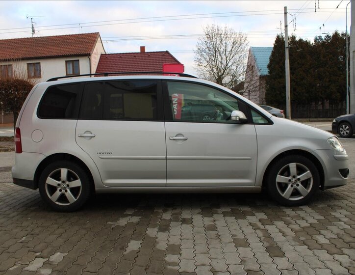 Volkswagen Touran 3