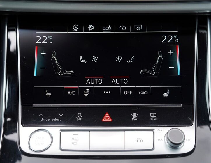 Audi Q8 SUV / Terénní 3,0 l 250 kw