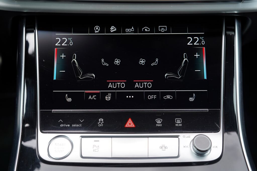 Audi Q8 SUV / Terénní 3,0 l 250 kw