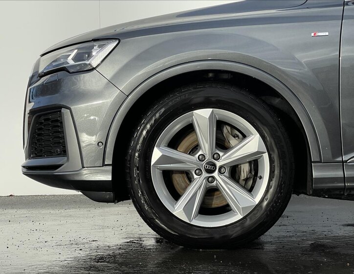 Audi Q7 18