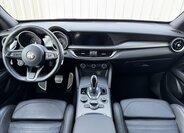 Alfa Romeo Stelvio SUV 2,0 l 206 kw
