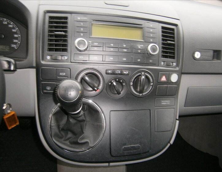 Volkswagen Multivan Kombi 1,9 l 77 kw