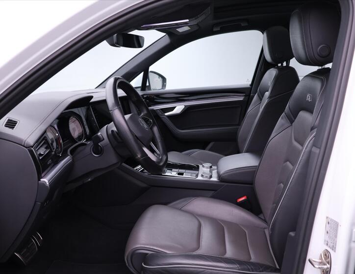 Volkswagen Touareg 56