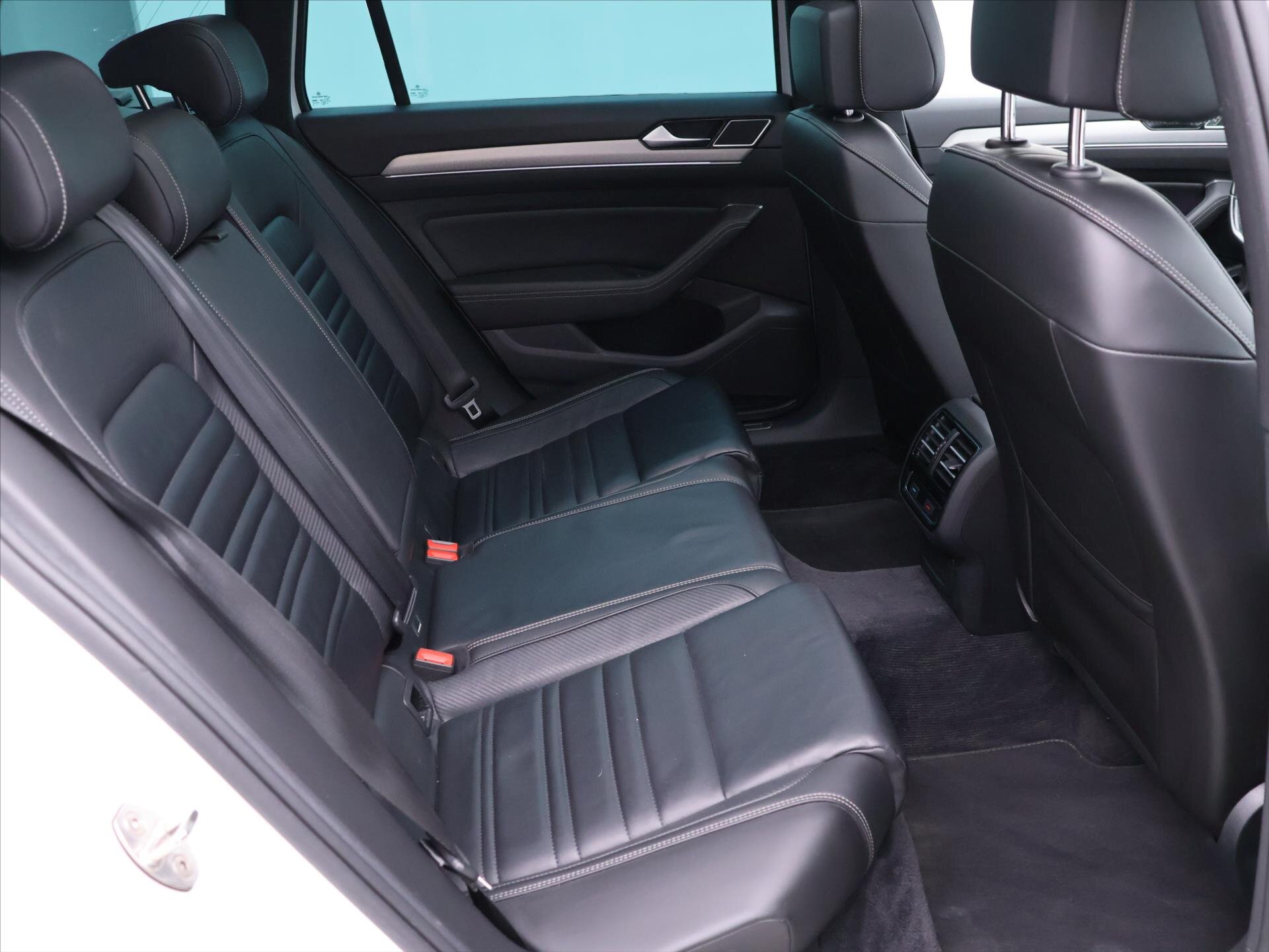 Volkswagen Passat Kombi 2,0 l 206 kw