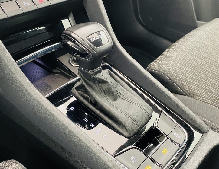 Škoda Karoq SUV / Terénní 1,5 l 110 kw