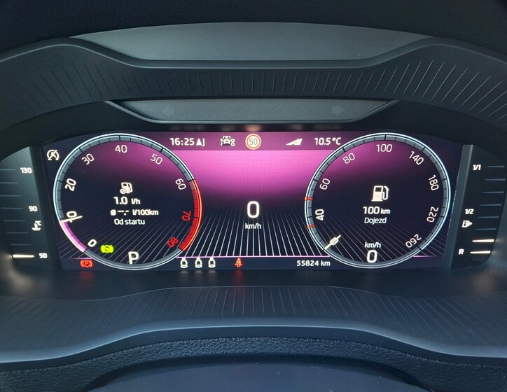 Škoda Karoq SUV / Terénní 1,5 l 110 kw