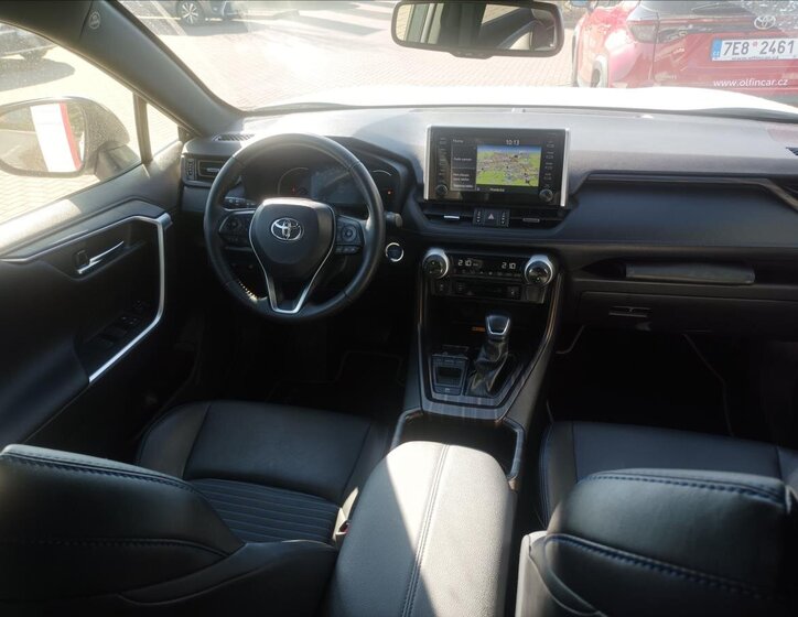 Toyota RAV4 SUV / Terénní 2,5 l 131 kw