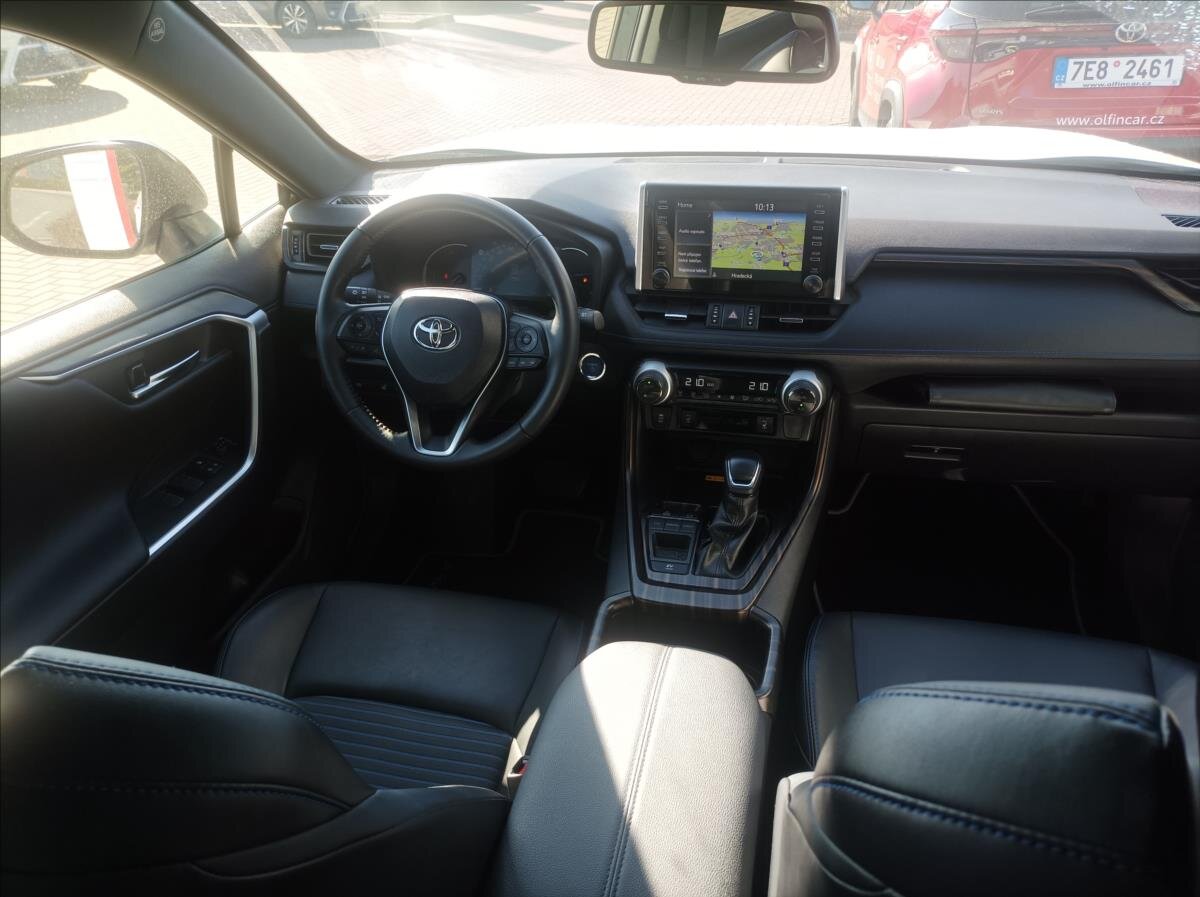 Toyota RAV4 SUV / Terénní 2,5 l 131 kw