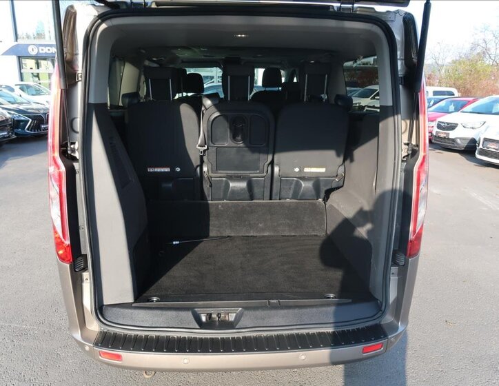Ford Tourneo Custom MPV 2,0 l 96 kw