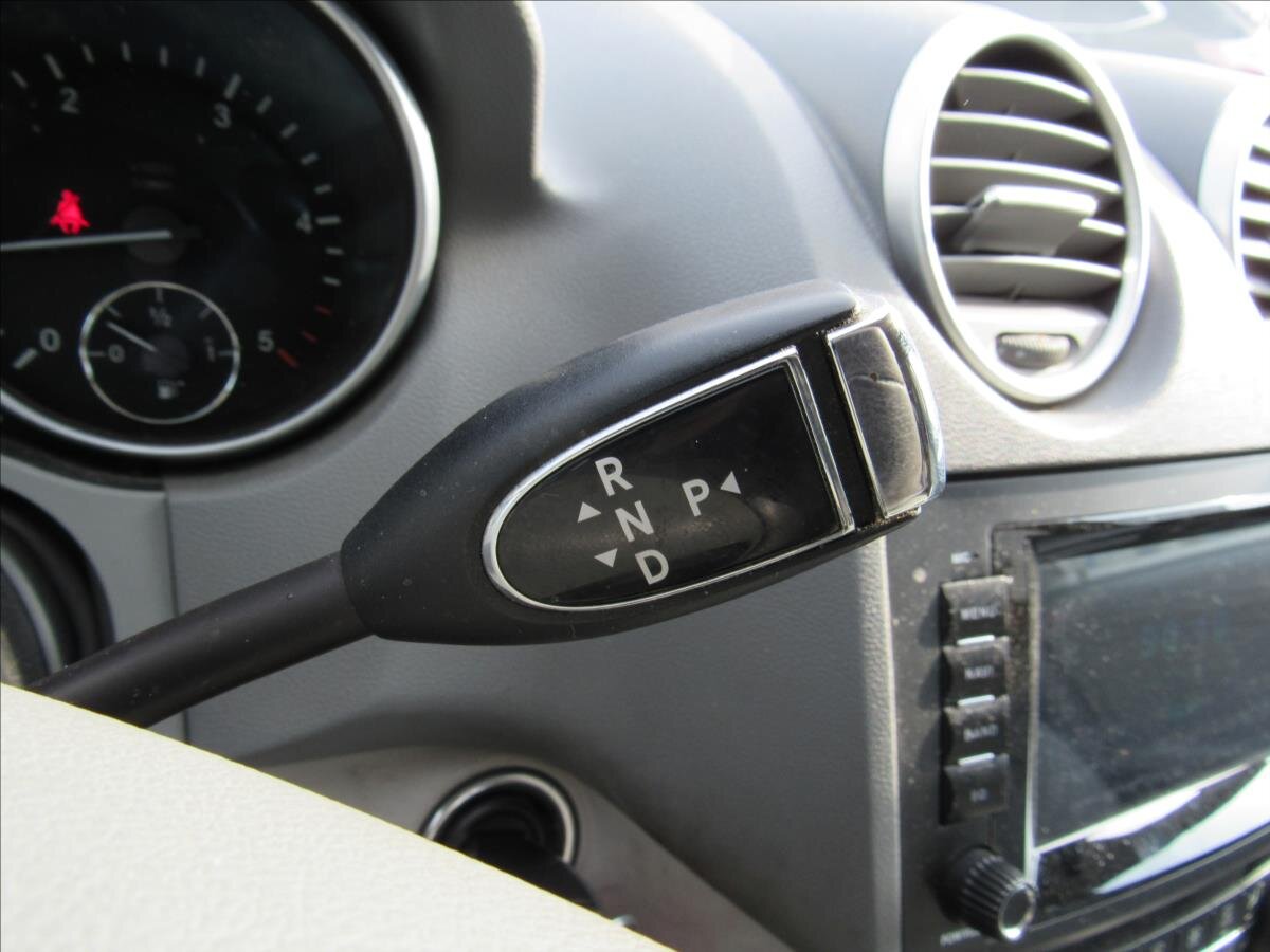 Mercedes-Benz Třídy M SUV / Terénní 3,0 l 165 kw