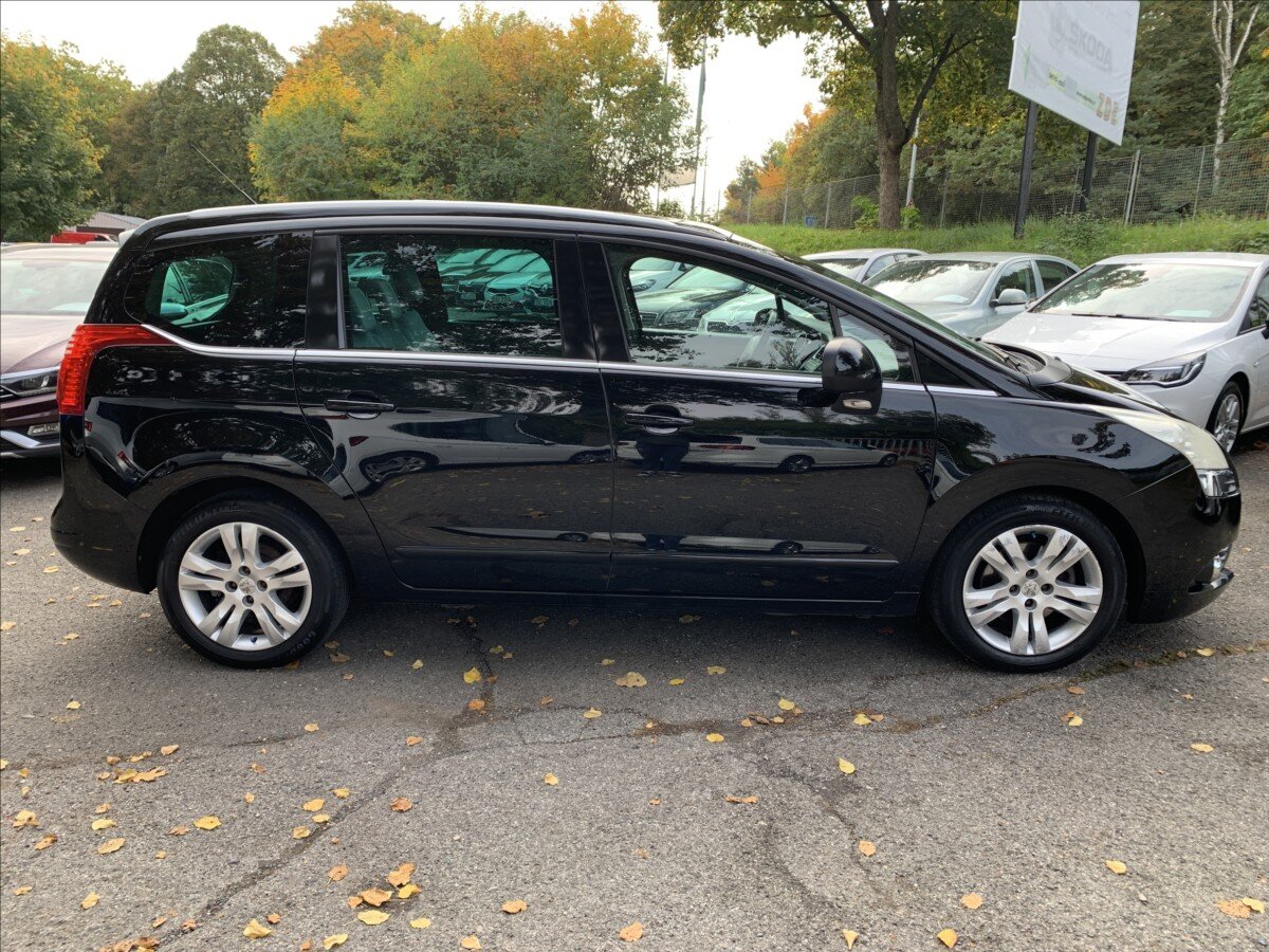 Peugeot 5008 MPV 2,0 l 120 kw