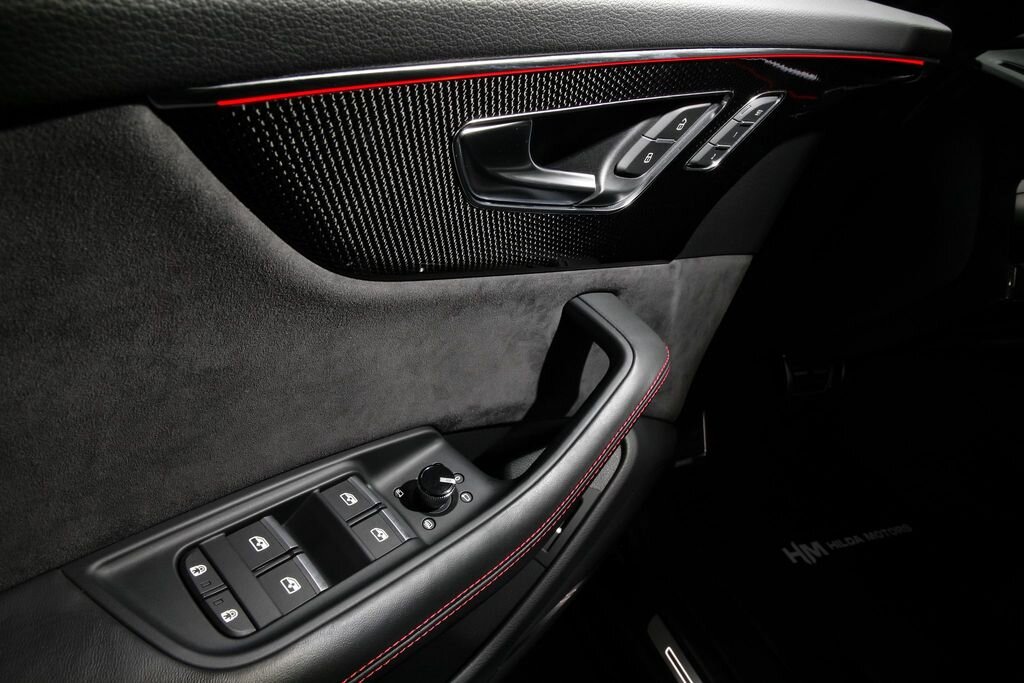 Audi SQ8 SUV 4,0 l 373 kw