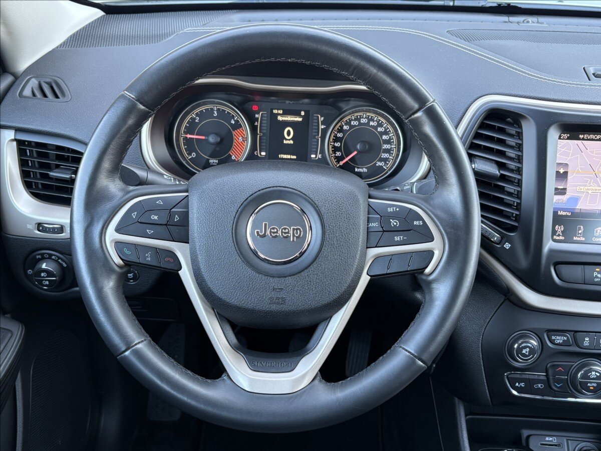 Jeep Cherokee SUV 2,0 l 103 kw