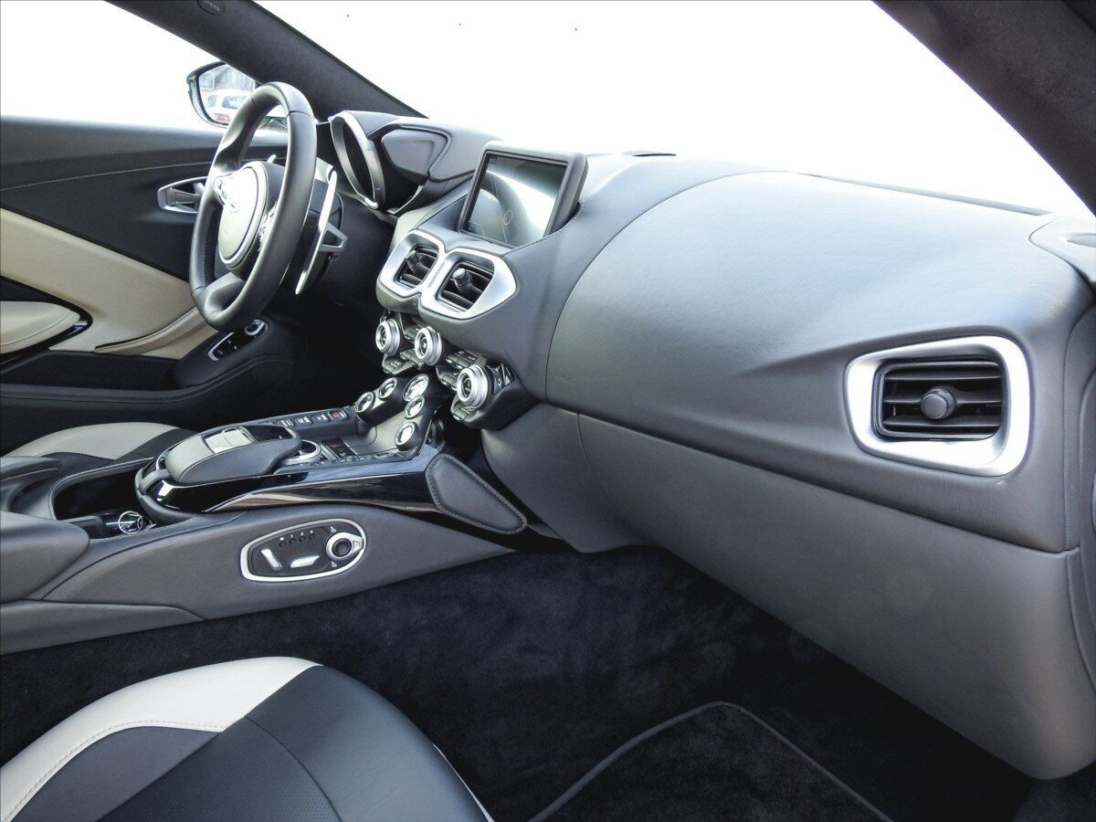 Aston Martin V8 Vantage Kupé 4,0 l 375 kw