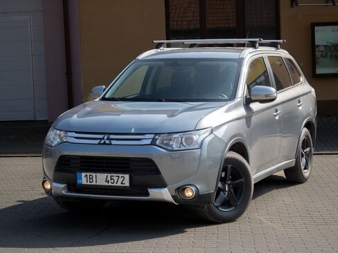 Mitsubishi Outlander SUV / Terénní 2,3 l 110 kw