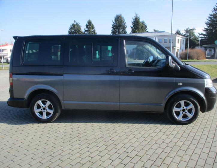Volkswagen Multivan 5