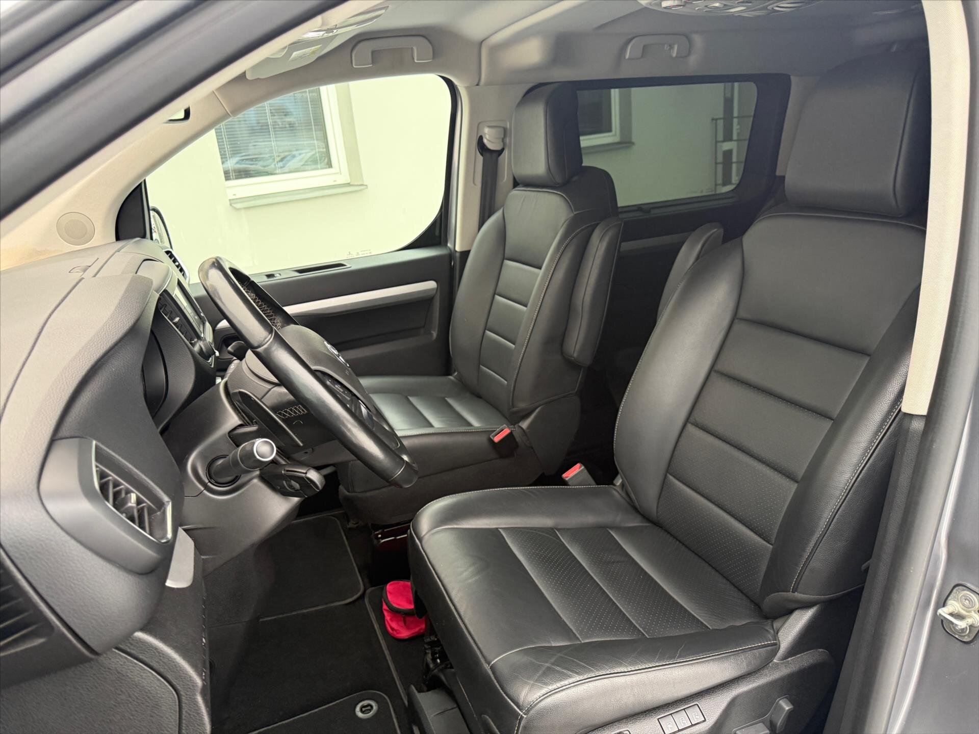 Toyota ProAce VAN-Minibus 2,0 l 130 kw