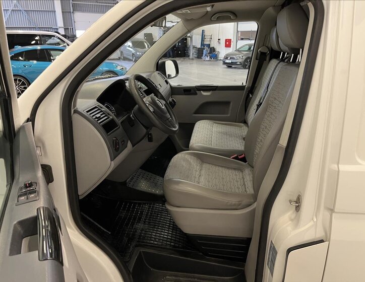 Volkswagen Transporter Skříň 2,0 l 75 kw
