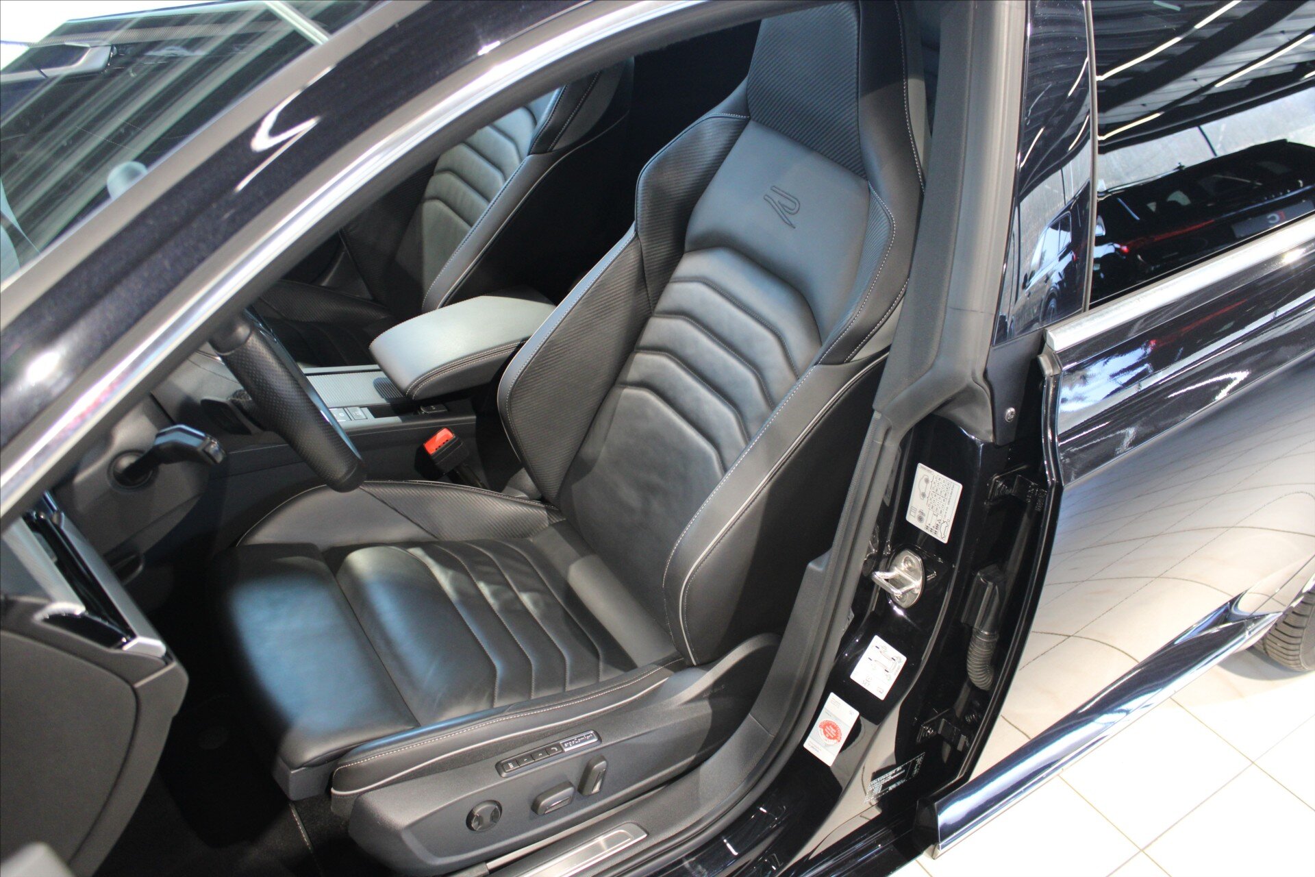 Volkswagen Arteon Kombi 2,0 l 147 kw