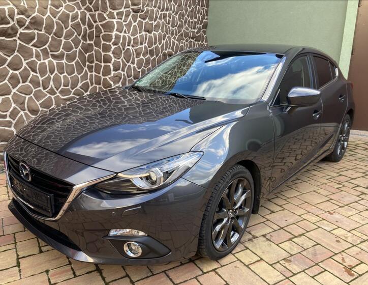 Mazda 3 1