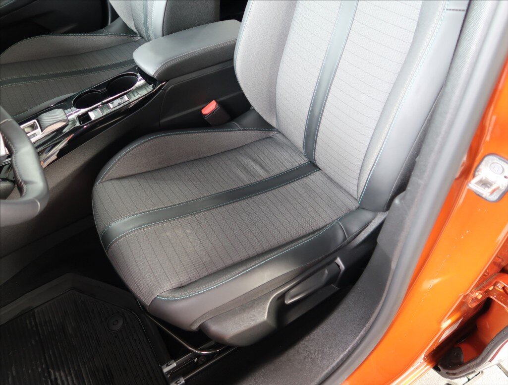 Peugeot 2008 Hatchback 1,2 l 96 kw