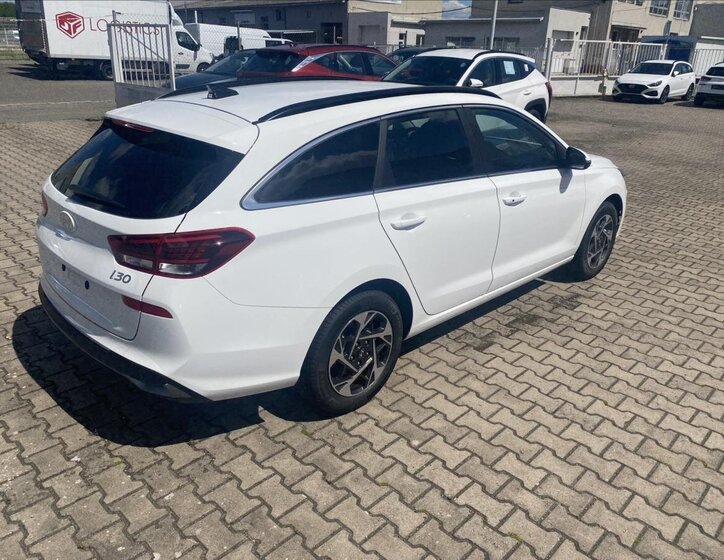 Hyundai i30 Kombi 1,5 l 71 kw